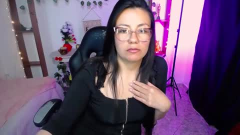 Snapshot of queenrose94 chatting on 03.02.26 queenrose94 online show from 03.02.26