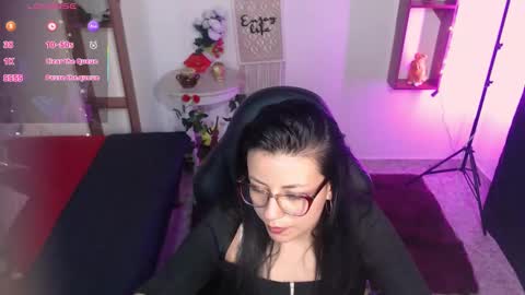 Snapshot of queenrose94 chatting on 03.12.26 queenrose94 online show from 03.12.26
