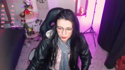 Snapshot of queenrose94 chatting on 03.13.26 queenrose94 online show from 03.13.26