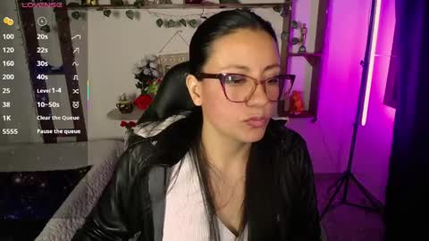 Snapshot of queenrose94 chatting on 04.15.26 queenrose94 online show from 04.15.26