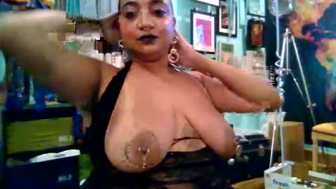 Queen Hilarity online show from 02.03.26