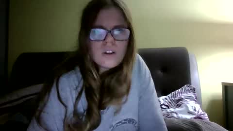 queenstuff online show from 02.12.26