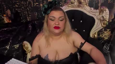 Snapshot of queentabitha chatting on 11.21.25 Tabitha online show from 11.21.25