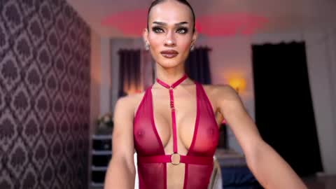 Snapshot of queenvalentinats chatting on 07.12.26 ValentinaMoone online show from 07.12.26