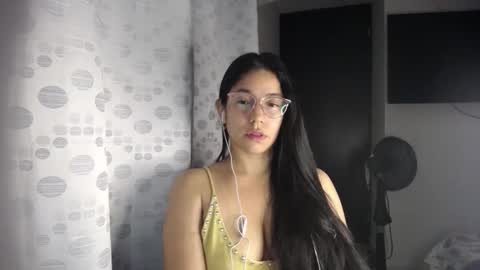 Snapshot of queenvictoria2023 chatting on 03.31.26 Paola online show from 03.31.26