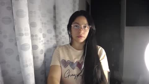 Snapshot of queenvictoria2023 chatting on 05.11.26 Paola online show from 05.11.26