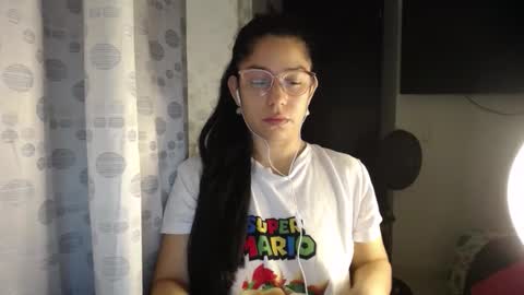 Snapshot of queenvictoria2023 chatting on 05.20.26 Paola online show from 05.20.26