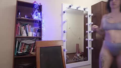 quiet_smile online show from 03.24.26