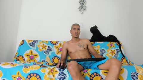 Snapshot of quinnandpuma chatting on 12.08.24 QuinnAndPuma online show from 12.08.24