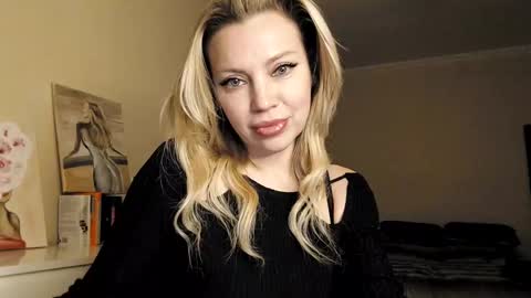 qurli24 online show from 02.25.25