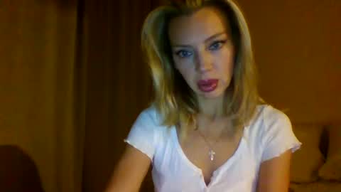 qurli24 online show from 10.24.25