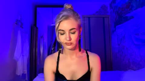 Snapshot of qusi28 chatting on 02.28.25 qusi28 online show from 02.28.25