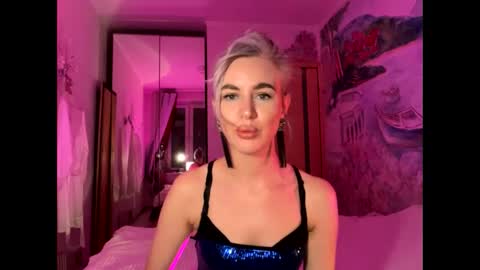 Snapshot of qusi28 chatting on 02.28.25 qusi28 online show from 02.28.25