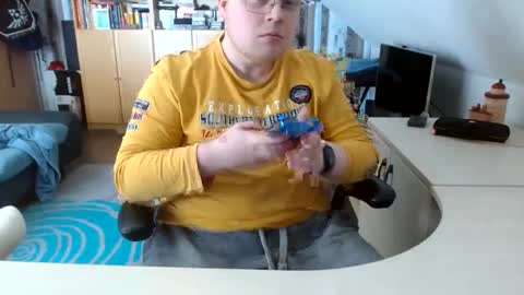 Snapshot of r4z0rb3ard chatting on 03.02.25 Justin online show from 03.02.25