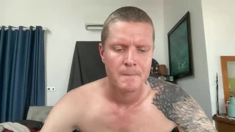 rabbit_eyes69 online show from 04.10.26