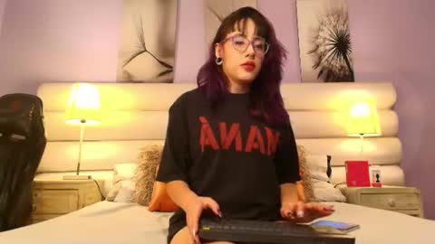 Snapshot of rache_roth chatting on 06.16.26 Rachel online show from 06.16.26