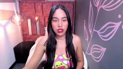 Snapshot of rachel__jonees chatting on 10.22.25 Rachel Jonees online show from 10.22.25