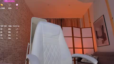 Rachel Kelly online show from 02.22.25