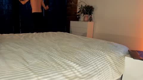 Sherryl online show from 12.16.25