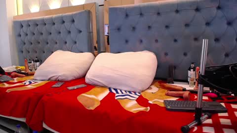 Snapshot of rachel_westt chatting on 12.10.24 RACHEL online show from 12.10.24