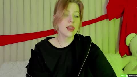 Snapshot of rachelcart chatting on 04.27.26 RachelCart online show from 04.27.26