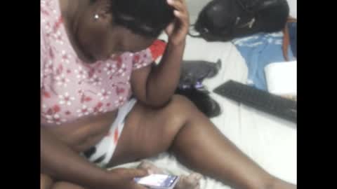 Snapshot of rachelexoticgirl chatting on 11.12.25 rachelexoticgirl online show from 11.12.25