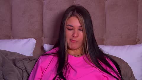 RachellSimpson online show from 02.04.25