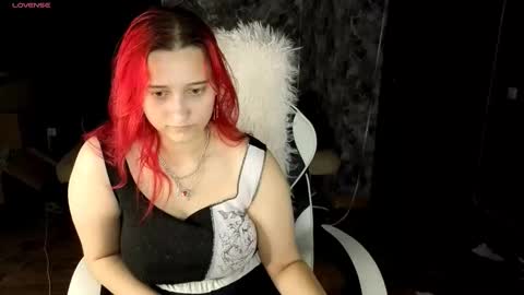 Snapshot of rachelpirce chatting on 10.27.25 Rachel online show from 10.27.25