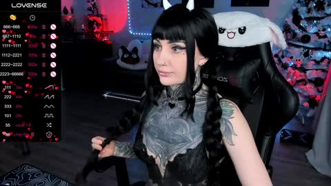 Snapshot of rachelqueen_ chatting on 02.04.25 Miko Pleasee help me get 100 likes online show from 02.04.25
