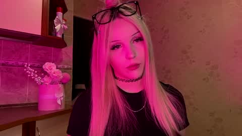 Lily online show from 03.24.26