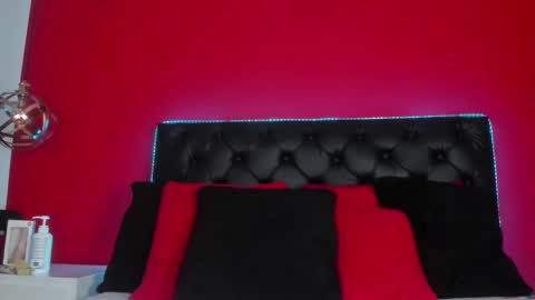 Snapshot of radiant_sapphire chatting on 12.07.24 radiant_sapphire online show from 12.07.24