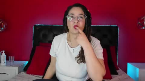 Snapshot of radiant_sapphire chatting on 12.09.24 radiant_sapphire online show from 12.09.24