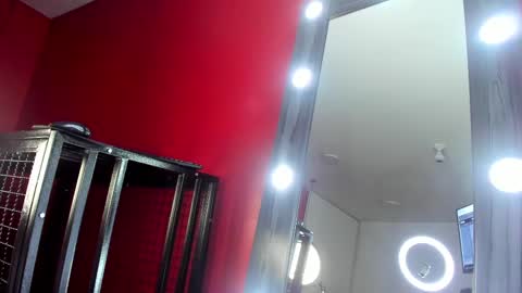 Snapshot of radiant_sapphire chatting on 12.13.24 radiant_sapphire online show from 12.13.24