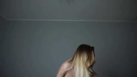 Snapshot of radioskvirt chatting on 09.19.25 Sara online show from 09.19.25