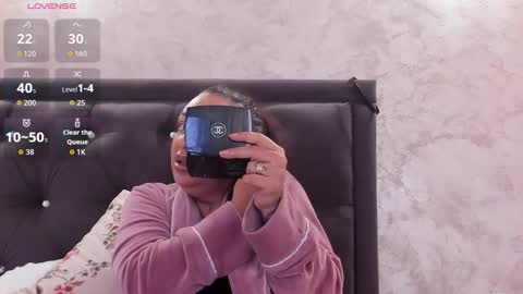 raelledarkstar online show from 11.26.25