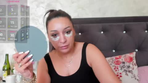 raelledarkstar online show from 05.26.26