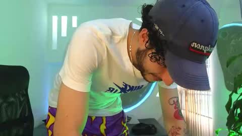 R A F A E L online show from 09.16.25