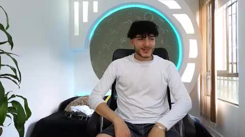 R A F A E L online show from 09.28.25