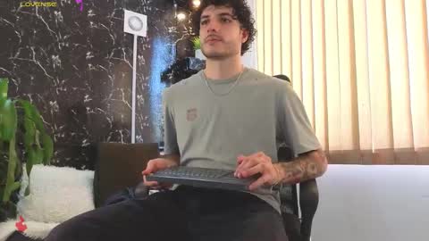 R A F A E L online show from 03.22.26