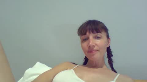 Rafaella online show from 06.10.26