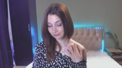 Snapshot of rahatlocum chatting on 05.13.26 Sofie online show from 05.13.26