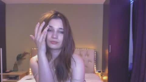 Snapshot of rahatlocum chatting on 05.16.26 Sofie online show from 05.16.26