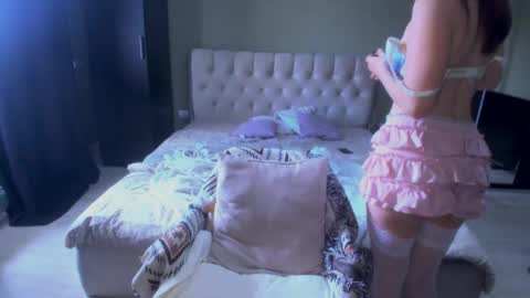 Snapshot of rahatlocum chatting on 05.24.26 Sofie online show from 05.24.26