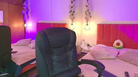 Raia online show from 02.14.26