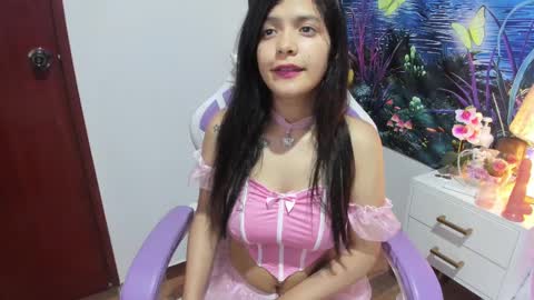 Snapshot of rainbow__coockie chatting on 12.31.24 rainbow__coockie online show from 12.31.24
