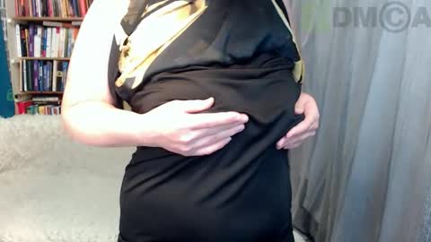 rainbowladyy online show from 12.16.25