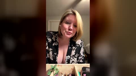 rainbows1010 online show from 03.26.26