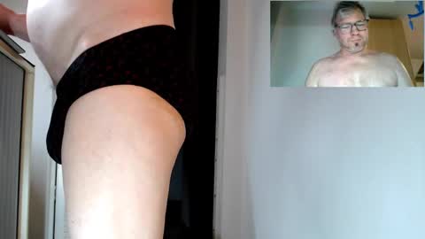 Snapshot of rainer70iger2 chatting on 12.22.24 Rainer online show from 12.22.24