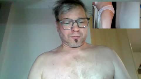 Snapshot of rainer70iger2 chatting on 12.30.24 Rainer online show from 12.30.24