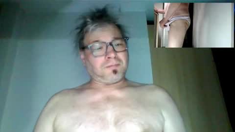 Snapshot of rainer70iger2 chatting on 12.31.24 Rainer online show from 12.31.24